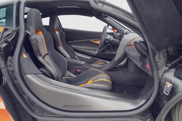 Mclaren 720S Coupe Performance 4.0 V8 | Lift | Full Carbon | First own. | Gorilla Glass |