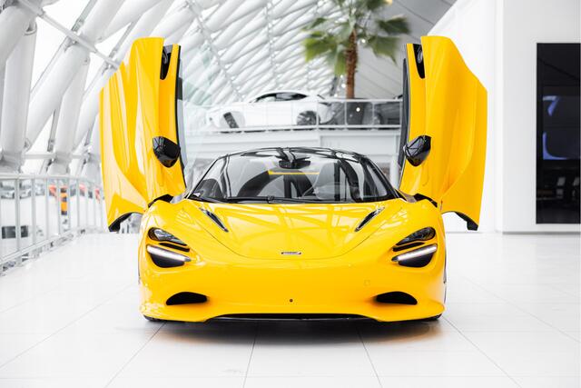 Mclaren 750S Spider 4.0 V8 | Volcano Yellow | Electrochromic Roof | Black Pack |