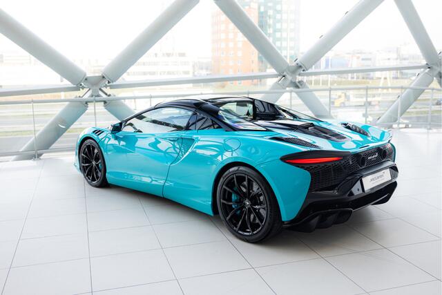 Mclaren Artura Spider 3.0 V6 Plug-in | MSO | Black Pack |