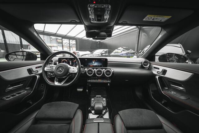 Mercedes-Benz 200 AMG LINE, Carplay, 360