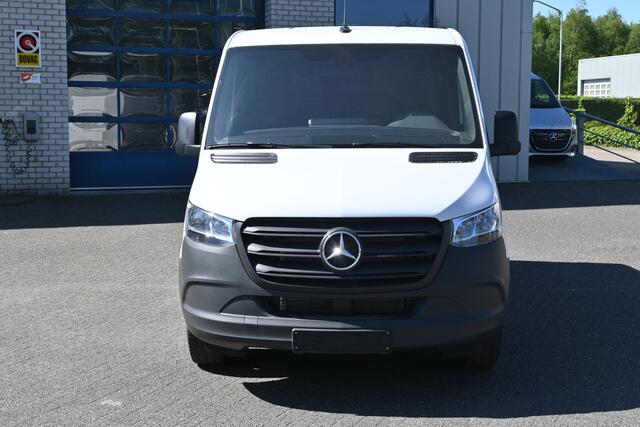 Mercedes-Benz 311 CDI Sprinter L1H1 RWD MBUX met navigatie, Trekhaak