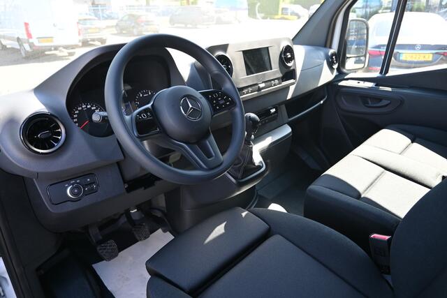 Mercedes-Benz 311 CDI Sprinter L1H1 RWD MBUX met navigatie, Trekhaak
