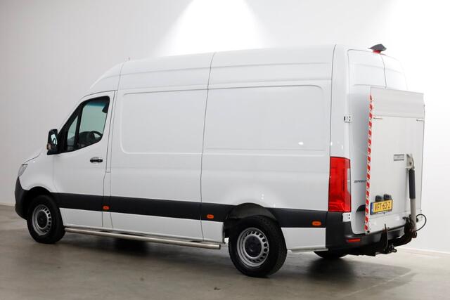 Mercedes-Benz 311 CDI Sprinter 115pk RWD L2H2 Airco Laadklep 500kg + Trekhaak 07-2020