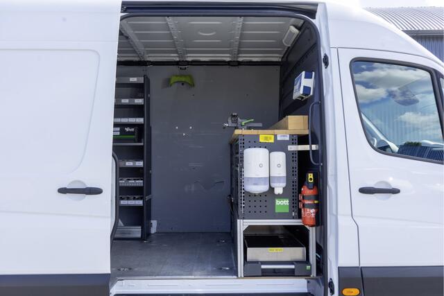 Mercedes-Benz 311 CDI Sprinter | L2H2 | Camera | Airco | Volledige Inrichting | Omvormer | Oprijplaat | Euro 6