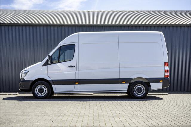 Mercedes-Benz 311 CDI Sprinter | L2H2 | Camera | Airco | Volledige Inrichting | Omvormer | Oprijplaat | Euro 6