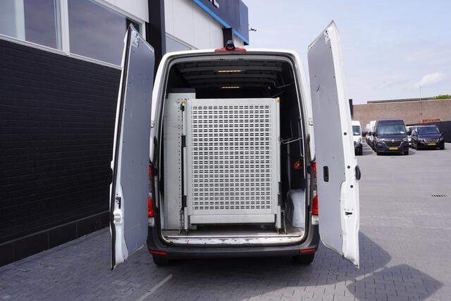 Mercedes-Benz 311 CDI Sprinter 2.2 L2H1 Automaat EURO 6 - A/C Climate - Navi - Cruise - Laadbrug - ¤ 16.900,- Excl.