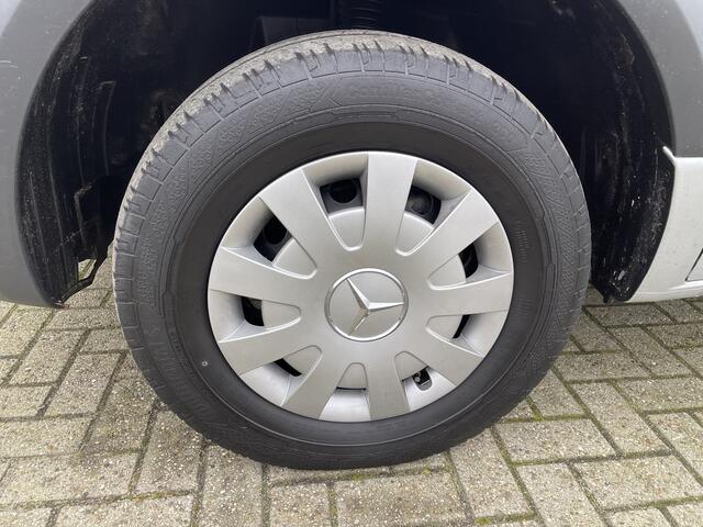 Mercedes-Benz 311 CDI Sprinter 2.2 L2 EURO VI-D / vaste prijs rijklaar ¤ 27.950 ex btw / 27.924 km NAP / originele Nederlandse bus / zilver metallic / airco / cruise / trekhaak / Karhof opbouw