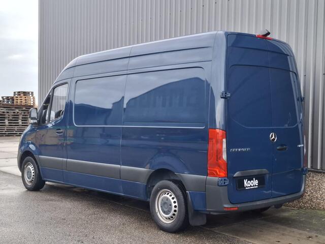 Mercedes-Benz 311 CDI Sprinter GB L2 FWD Functional 3.5T / AIRCO / CAMERA / 3 ZITS / DEALER ONDERHOUDEN / NAVI