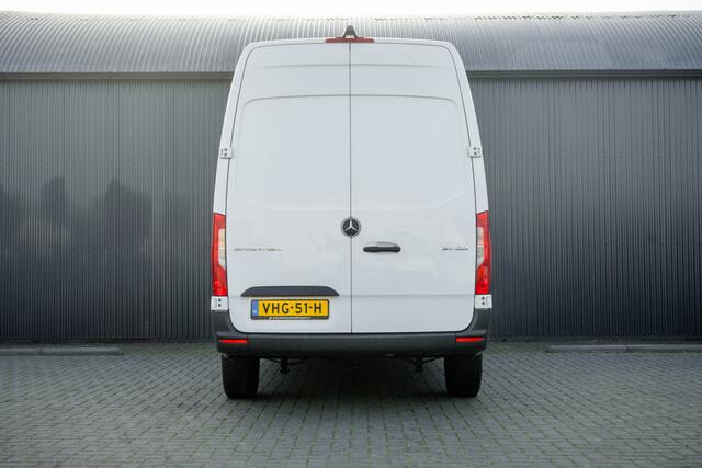 Mercedes-Benz 311 CDI Sprinter L2H2 | Volledig Ingericht | Mbux | Camera | Navi | Climatronic