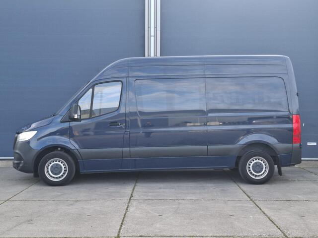 Mercedes-Benz 311 CDI Sprinter 2.2 L2H2 - WDB9106331P133346 poetsen en foto's maken