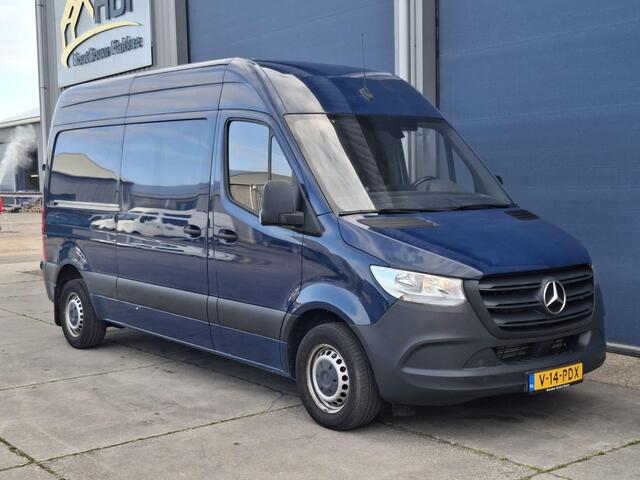Mercedes-Benz 311 CDI Sprinter 2.2 L2H2 - WDB9106331P133346 poetsen en foto's maken