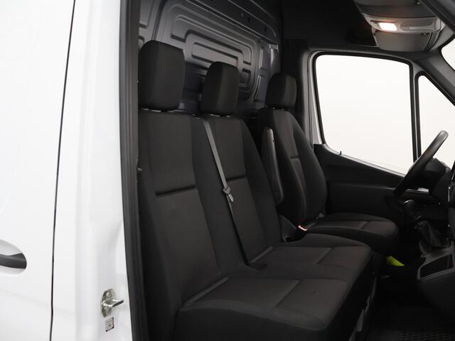 Mercedes-Benz 311 CDI Sprinter | FWD | L2 H2 | Pro | Parkeercamera | Airco | Cruise Control | 3-zits | FWD | Certified