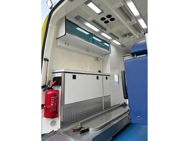 Mercedes-Benz 316 CDI Diesel L2H2 Ambulance