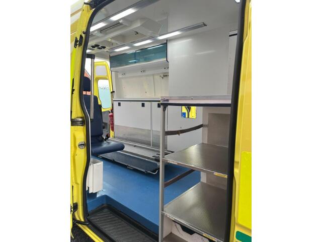 Mercedes-Benz 316 CDI Diesel L2H2 Ambulance