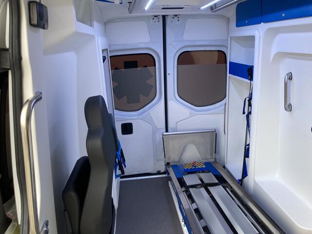 Mercedes-Benz 419 Cdi Diesel 4x4 Ambulance L2H2 