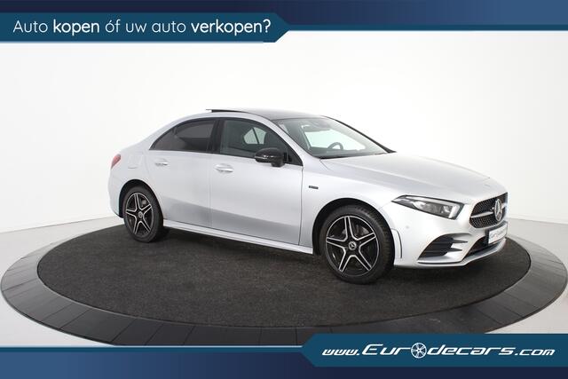 Mercedes-Benz A-KLASSE 250 e AMG Line*1ste Eigenaar*Panoramadak*Full Options