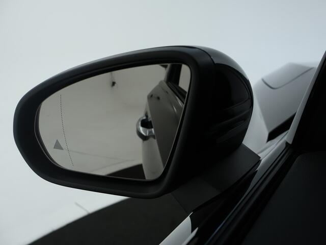 Mercedes-Benz A-KLASSE 250 e Luxury Line LIMITED Edition | Nightpakket | Parkeerpakket met achteruitrijcamera | KEYLESS GO | Dodehoekassistent | Extra USB-poorten | URBAN GUARD vehicle protection | Verwarmde stoelen vooraan |