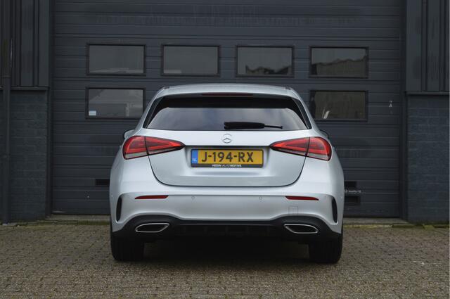 Mercedes-Benz A-KLASSE 180 Business Solution AMG | ORG. NL | CAMERA | SFEERVERLICHTING |