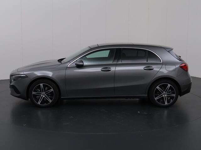 Mercedes-Benz A-KLASSE 250 e Star Edition Luxury Line Panoramadak | 18 inch LM Velgen