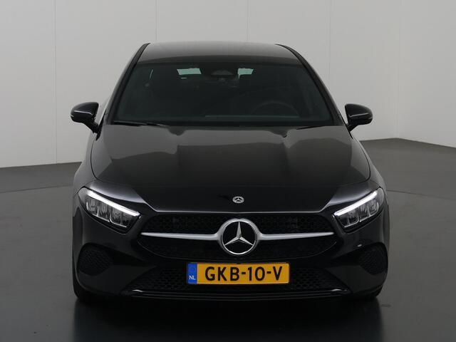 Mercedes-Benz A-KLASSE 180 Star Edition Stoelverwerwarming | Led verlichting | Multiscreen | Achteruitrij camera | Automatisch Inparkeren |