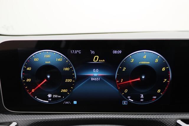 Mercedes-Benz A-KLASSE 160 Business Solution AMG Panoramadak, Camera, Cruise, Apple Carplay, Virtual Cockpit, LED, 18''