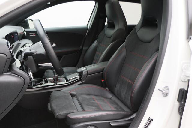 Mercedes-Benz A-KLASSE 160 Business Solution AMG Panoramadak, Camera, Cruise, Apple Carplay, Virtual Cockpit, LED, 18''