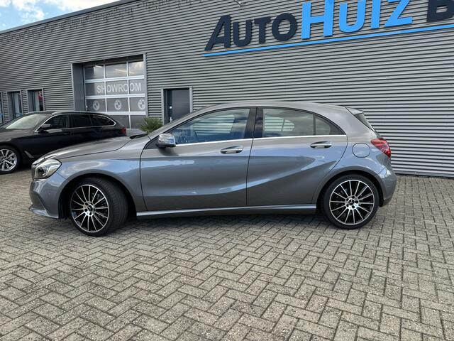 Mercedes-Benz A-KLASSE 160 Automaat Ambition 18 inch Navigatie PDC Trekhaak Airco Xenon Sportstoelen Carplay
