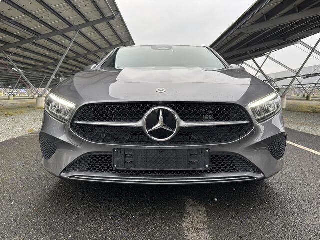 Mercedes-Benz A-KLASSE 250 e Star Edition Luxury Line | Panoramadak | Sfeerverlichting | Stoelverwarming | Parkeercamera |