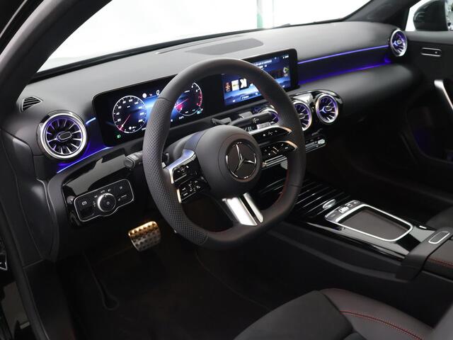 Mercedes-Benz A-KLASSE 180 Business Solution AMG 180 Business Solution AMG Mercedes-Benz A 180 Business Solution AMG