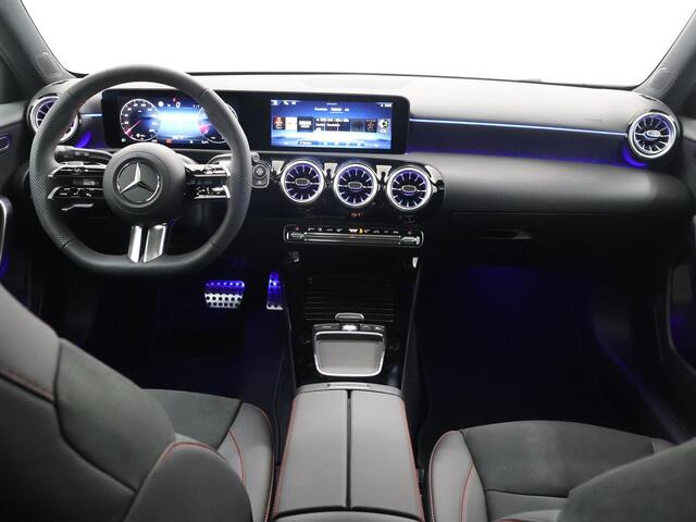 Mercedes-Benz A-KLASSE 180 Business Solution AMG 180 Business Solution AMG Mercedes-Benz A 180 Business Solution AMG