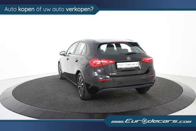 Mercedes-Benz A-KLASSE 180 Business Solution *1ste Eigenaar*Navigatie*Camera*Stoelverwarming*