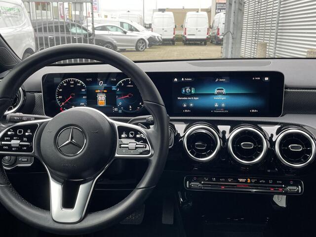 Mercedes-Benz A-KLASSE 200 | Widescreen Dasboard | Luxury WIDE SCREEN
