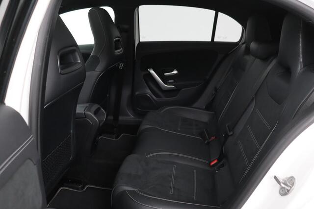 Mercedes-Benz A-KLASSE 250 e Premium Plus | AMG | Pano.Dak | LED | Navigatie | Camera