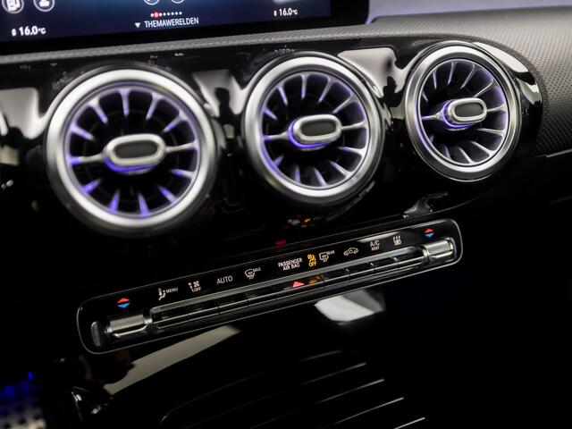 Mercedes-Benz A-KLASSE 250 e AMG Sport 218Pk Automaat (SCHUIFDAK, APPLE CARPLAY, SFEERVERLICHTING, MEMORY SEATS, CAMERA, BURMESTER, LEDER/ALCANTARA, ADAPTIVE CRUISE, GETINT GLAS, NIEUWSTAT)