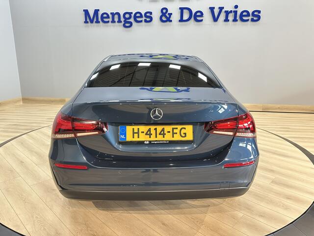 Mercedes-Benz A-KLASSE 180 d Business Solution Airco ECC | LED | Widescreen | Camera | 19' Velgen | Cruise Control | Apple Carplay | Stoelverwarming | Isofix | NAP |