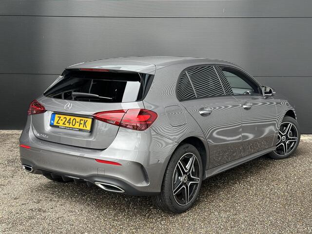 Mercedes-Benz A-KLASSE 250 e AMG Line | Night Pakket | Apple CarPlay | Android Auto | Sierdelen Aluminium | Sfeerverlichting | Stoelverwarming | Achteruitrijcamera | Parkeersensoren | Elektrisch Inklapbare Buitenspiegels