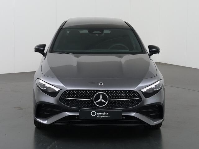 Mercedes-Benz A-KLASSE 250 e Business Solution AMG | Night pakket | 360* Camera | Dode hoek | Panoramdak