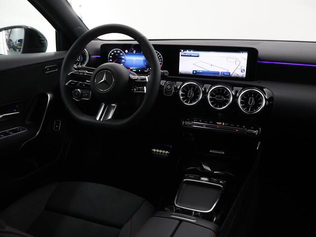 Mercedes-Benz A-KLASSE 250 e Business Solution AMG | Night pakket | 360* Camera | Dode hoek | Panoramdak