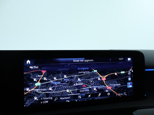 Mercedes-Benz A-KLASSE 250 e AMG Plug-In Hybride | AMG Line | 19 AMG Velgen | Dosehoek Assist | Achteruitrijcamera | Inclusief 24 maanden MB Certified garantie voor Europa.