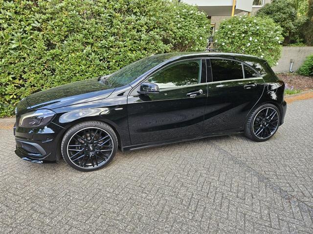 Mercedes-Benz A-KLASSE 180 AMG LINE PEAK EDITION Apple Carplay/Android Auto