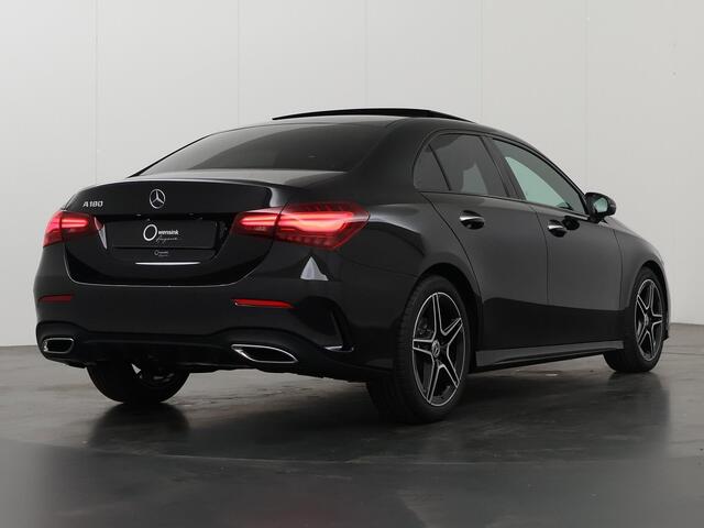 Mercedes-Benz A-KLASSE Limousine 180 Star Edition AMG NIGHT | Panoramadak | Sfeerverlichting | Achteruitrijcamera | Apple Carplay | MultiBeam LED |