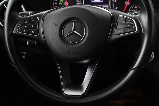 Mercedes-Benz A-KLASSE 180 Ambition | Stoelverwarming | Full LED | Sportstoelen | Navigatie | Half leder | Park Assist | Cruise control | Airco | Bluetooth