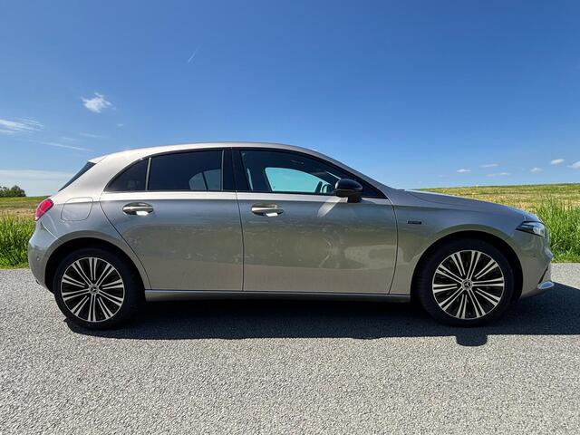 Mercedes-Benz A-KLASSE 250 e Premium Plus
