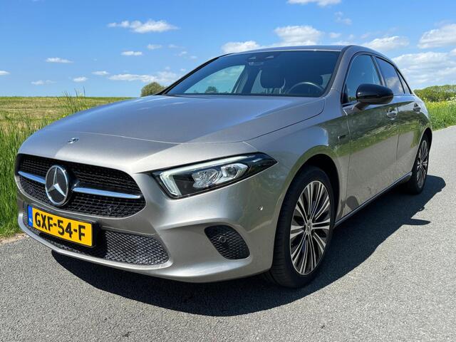 Mercedes-Benz A-KLASSE 250 e Premium Plus