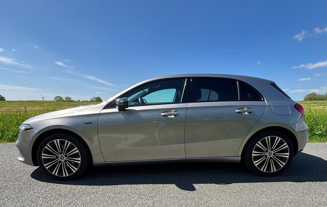 Mercedes-Benz A-KLASSE 250 e Premium Plus