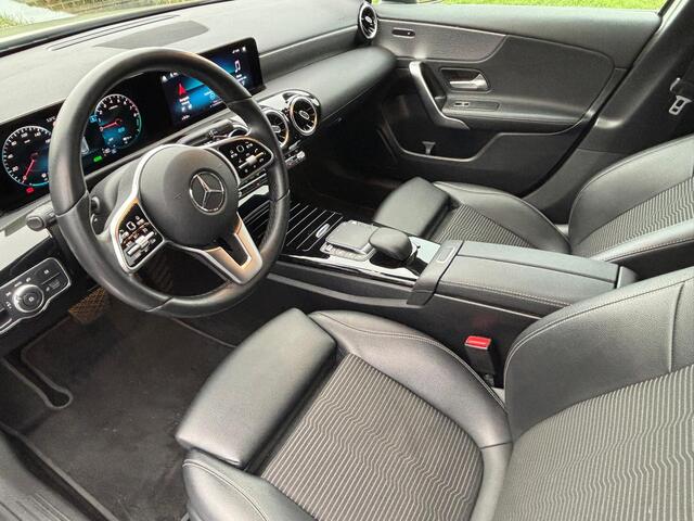 Mercedes-Benz A-KLASSE 250 e Premium Plus