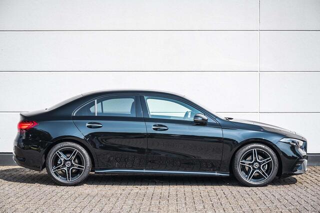 Mercedes-Benz A-KLASSE 180 Star Edition AMG Line | MULTIBEAM LED | Smartphone-integratie