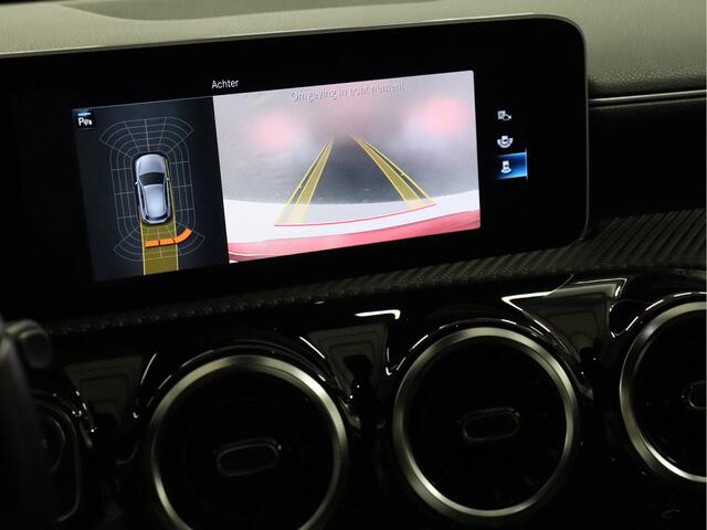 Mercedes-Benz A-KLASSE 180 Business Solution Luxury [CAMERA, APPLE CARPLAY, ANDROID AUTO, STOELVERW., FLIPPERS, NIEUWSTAAT]