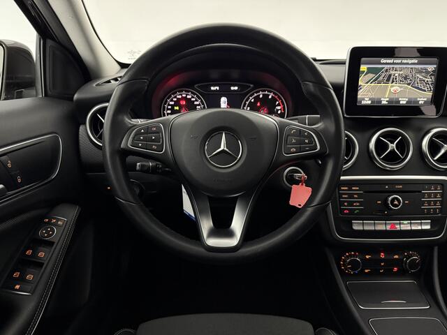 Mercedes-Benz A-KLASSE Ambition Airco Cruise LED Navigatie PDC 16"LMV