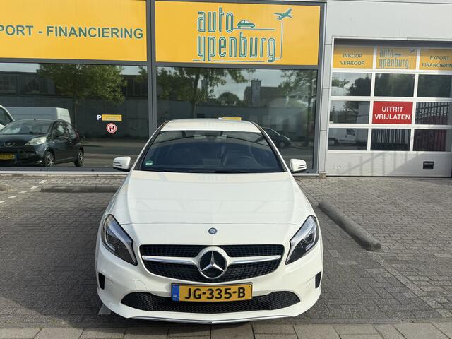 Mercedes-Benz A-KLASSE 180 Ambition Automaat * LED * NAVI * PDC *
